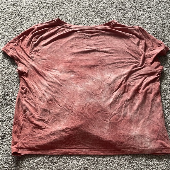 T-Shirt with knot - Picture 2 of 2